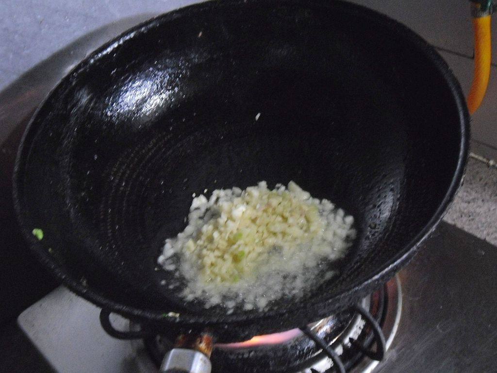 蒜香虾爬子步骤9