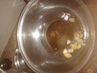 白菜煮鳗鱼头汤步骤2