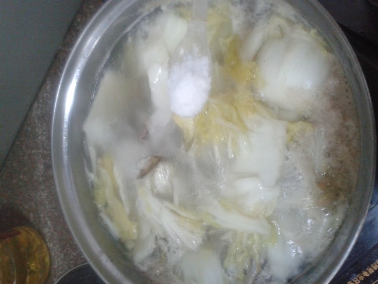 白菜煮鳗鱼头汤步骤6