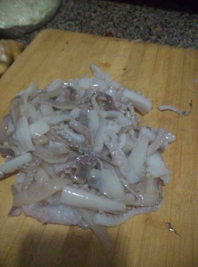 清炒鱿鱼步骤3