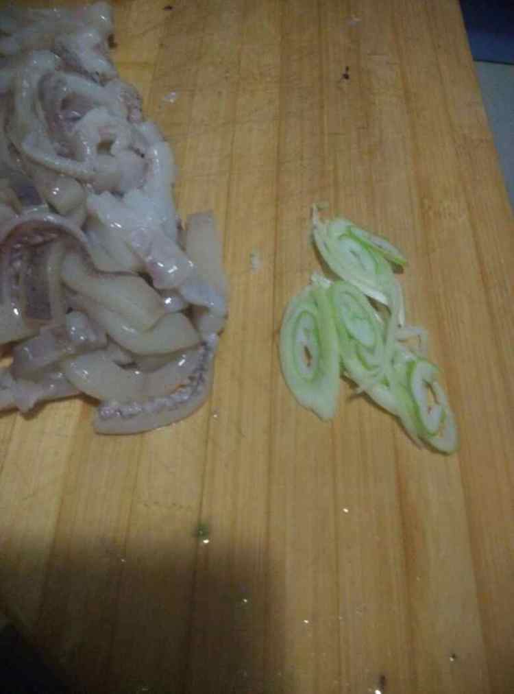 清炒鱿鱼步骤5