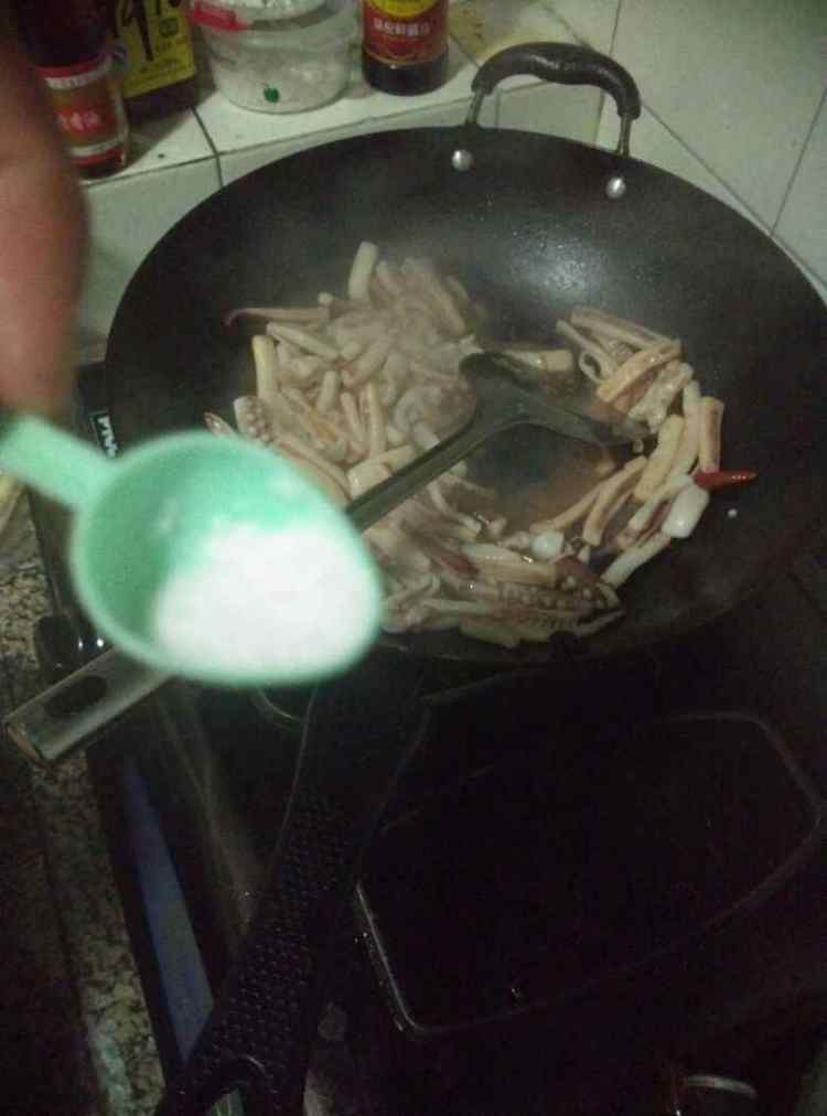 清炒鱿鱼步骤11
