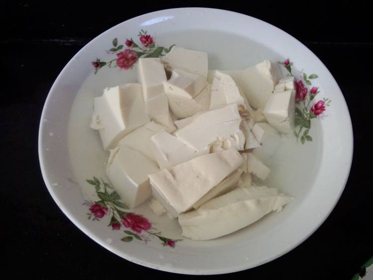 秋葵蛤蜊豆腐汤步骤4