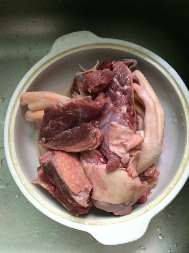 蛏干炖鸭步骤3
