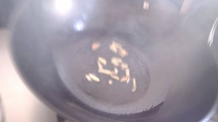 煎小黄花鱼步骤3