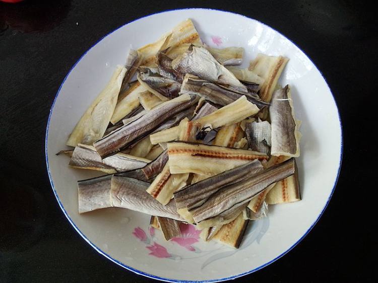 清蒸鳗鱼干步骤3