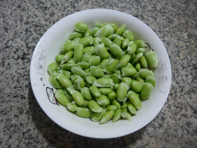 毛豆花菜螃蟹汤步骤2