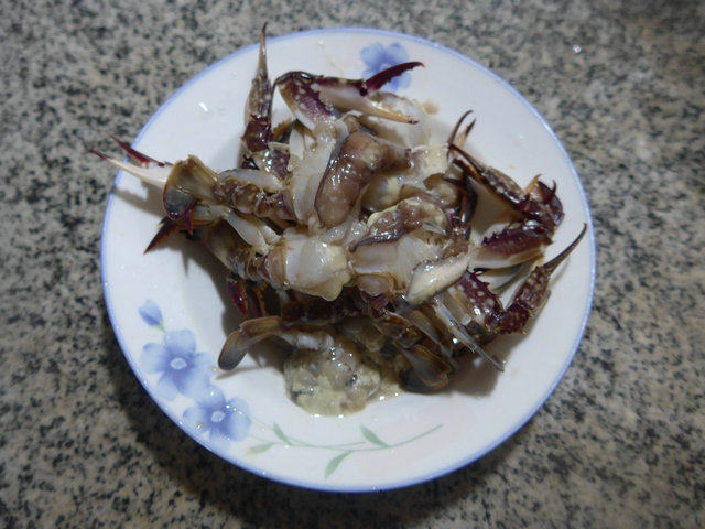 毛豆花菜螃蟹汤步骤3