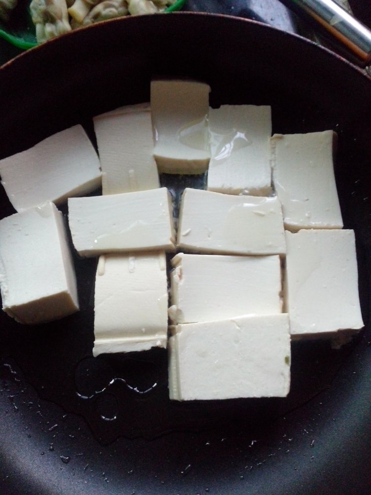 青椒蛏子烧豆腐步骤2