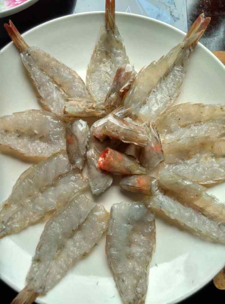 香酥两吃大虾步骤6