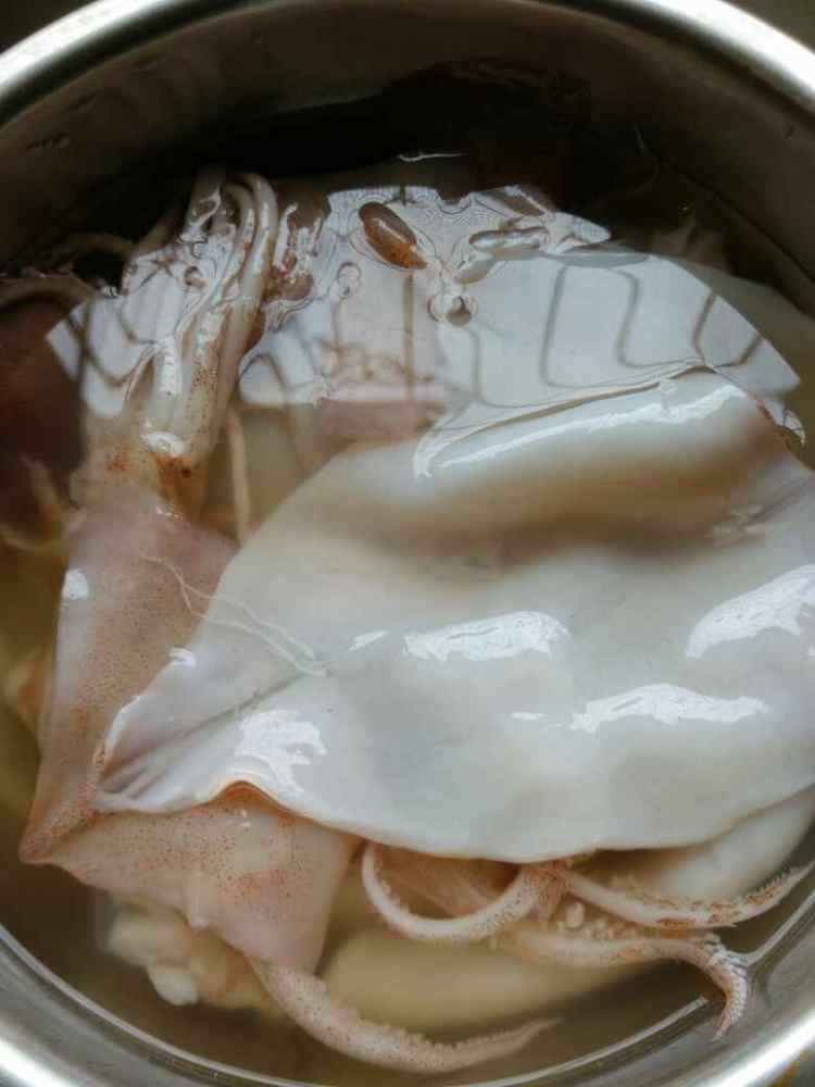 火爆鱿鱼步骤1