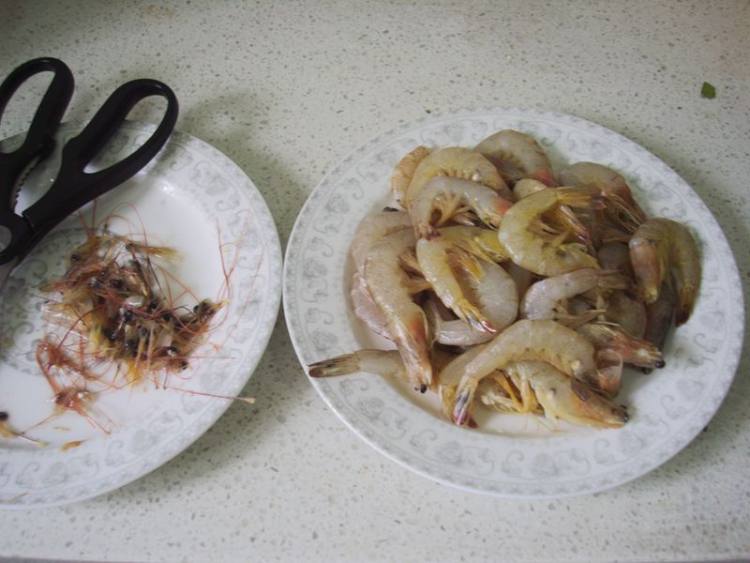 蒜味糖醋虾步骤3