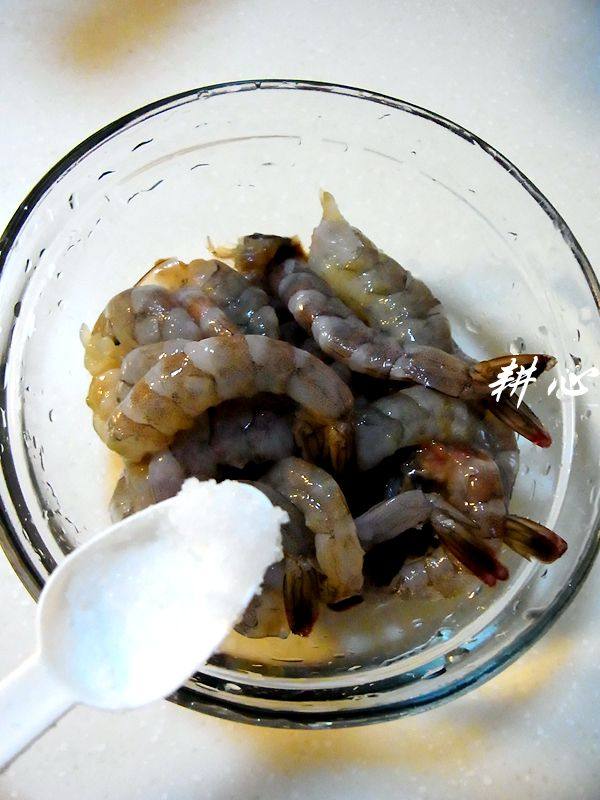 丝瓜炒虾仁步骤2