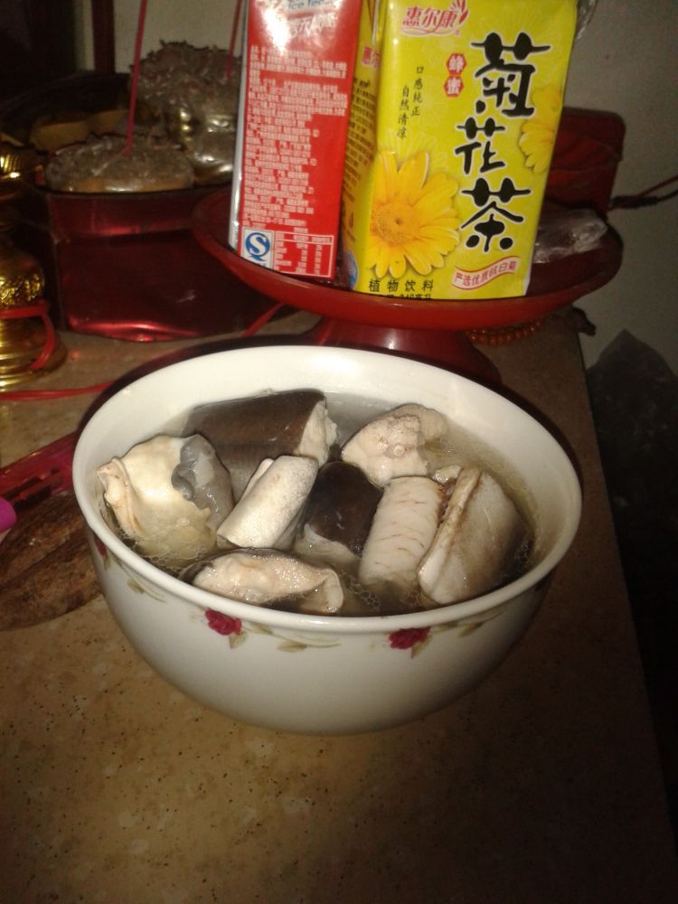 蒜香鲨鱼汤步骤6