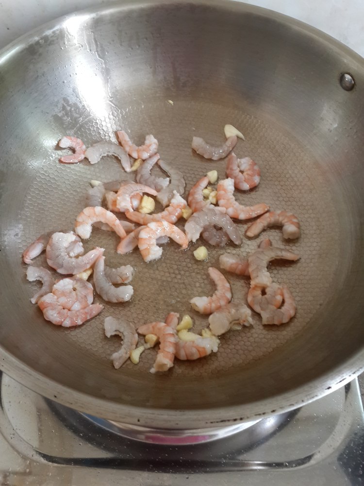 秋葵炒虾仁步骤4