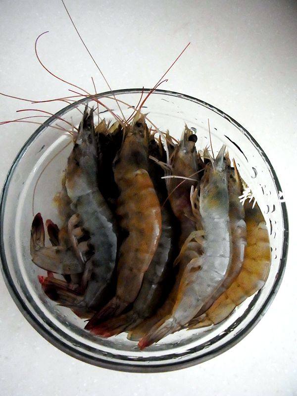 鲜虾意粉汤步骤4