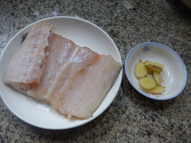 清蒸鳗鱼步骤1