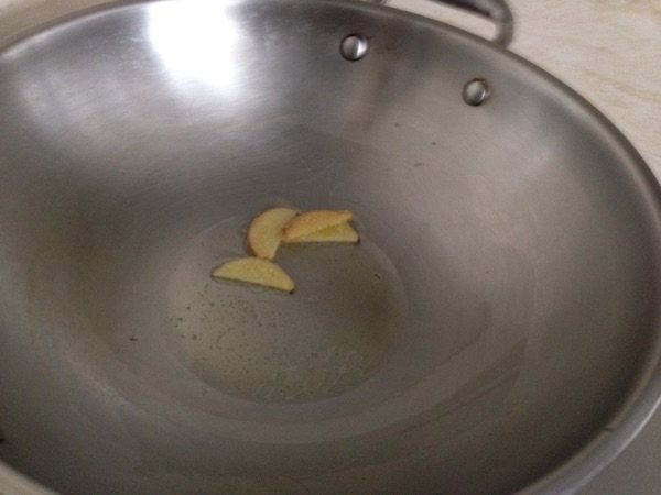 花蛤豆腐汤步骤1