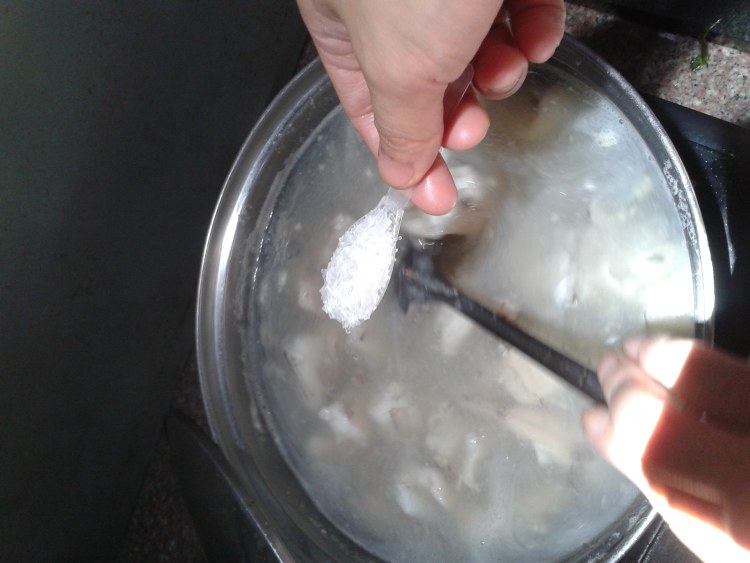 芹菜龙头鱼汤步骤5