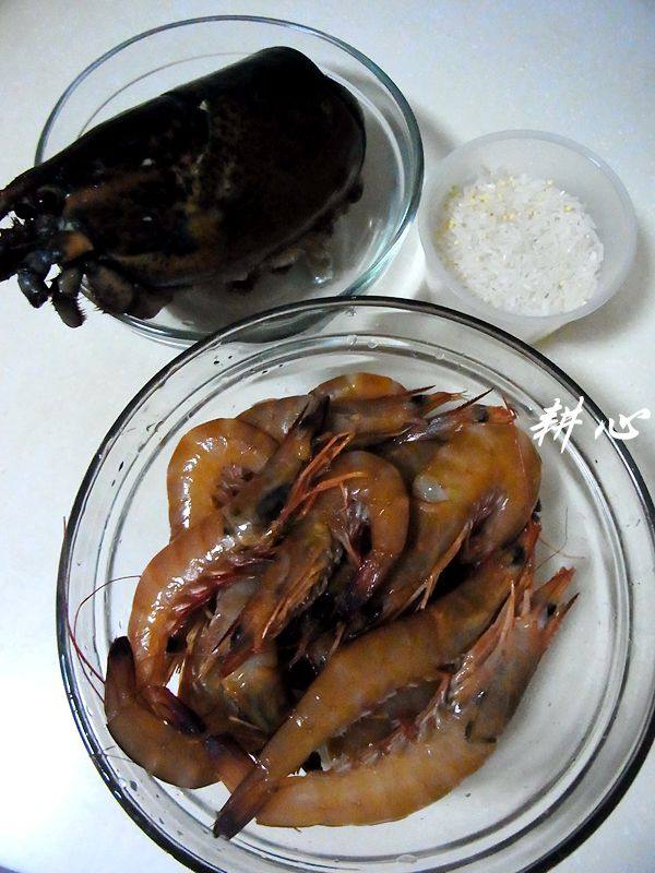 龙虾头虾仁粥步骤1