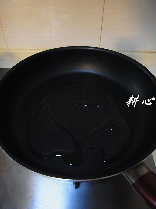 原味番茄汁炒九节虾步骤4