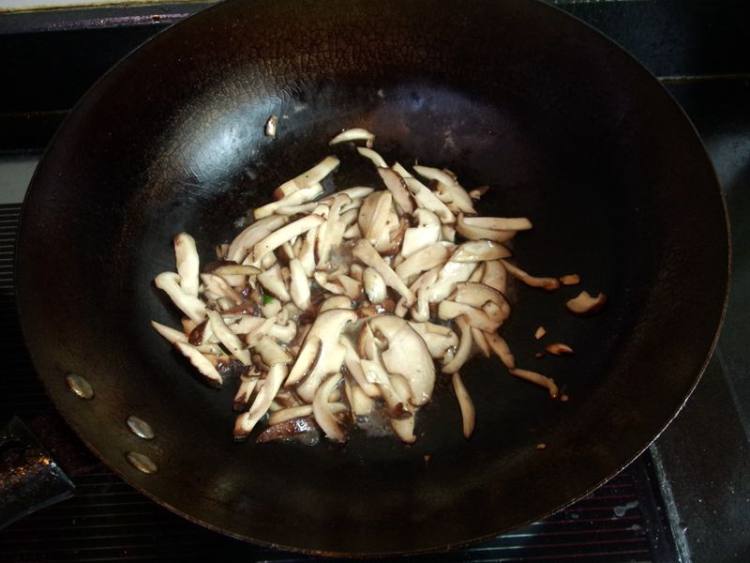 【手工美食】时蔬虾仁步骤8