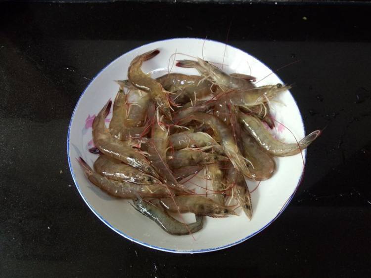 盐水对虾步骤1