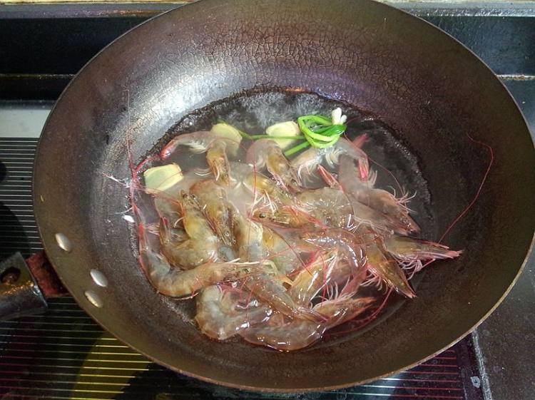 盐水对虾步骤4