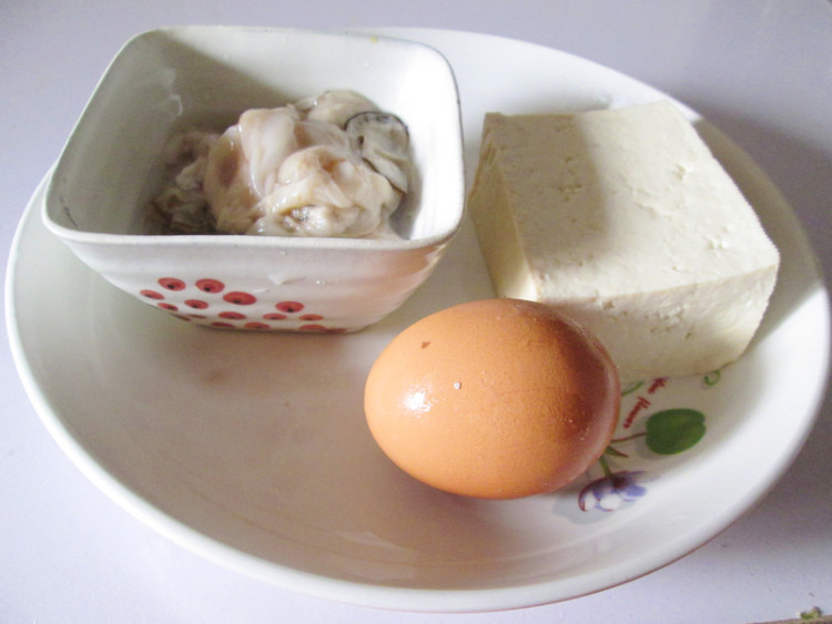 海蛎子豆腐汤步骤1