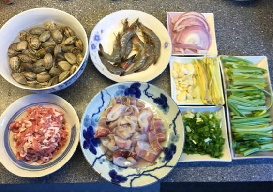 意式海鲜烩面条步骤1