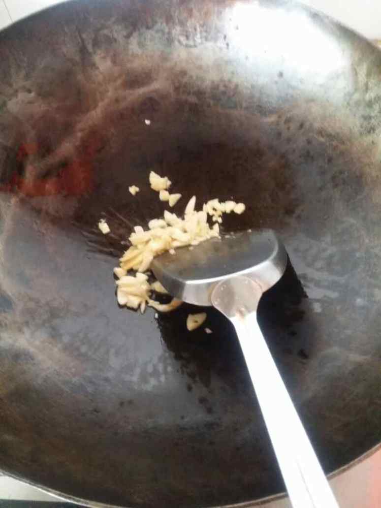 彩色三丝爆炒鱿鱼须步骤4