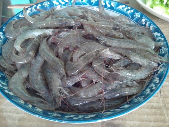 青椒炒海虾步骤1