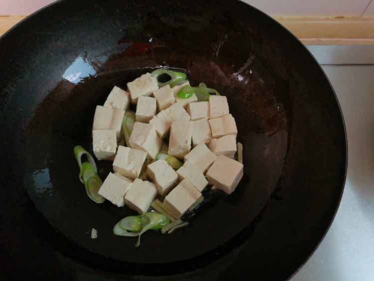 豆腐竹节蛏汤步骤3