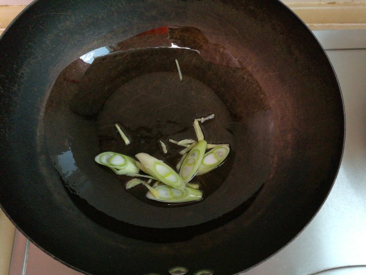 豆腐竹节蛏汤步骤2