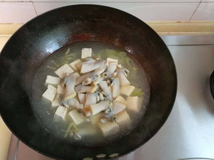 豆腐竹节蛏汤步骤6