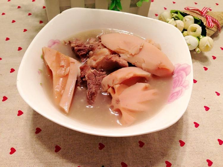 莲藕脊骨汤步骤9