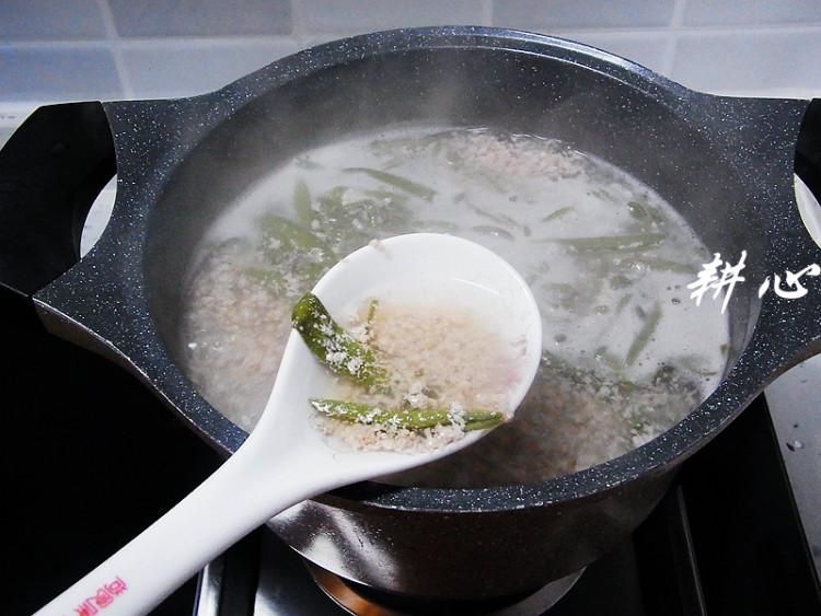莼菜肉末汤步骤12