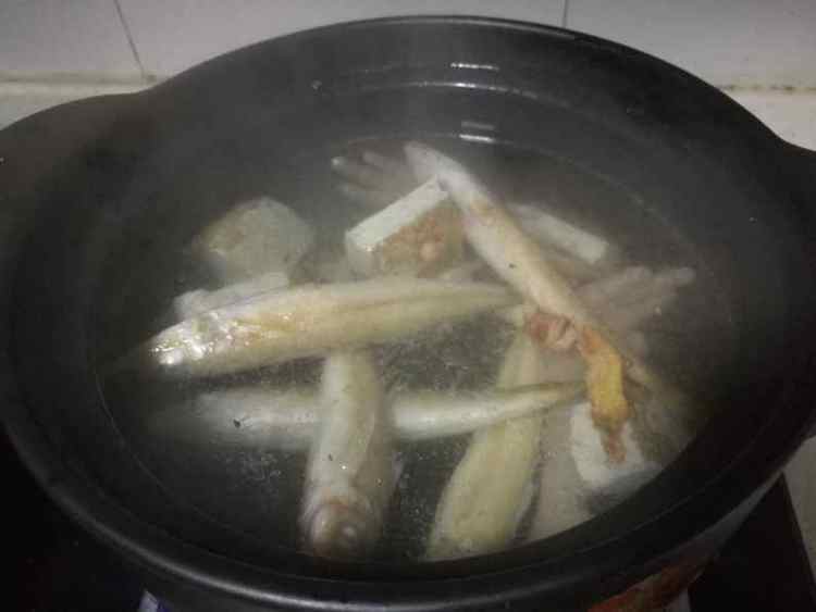 沙尖鱼豆腐汤步骤3