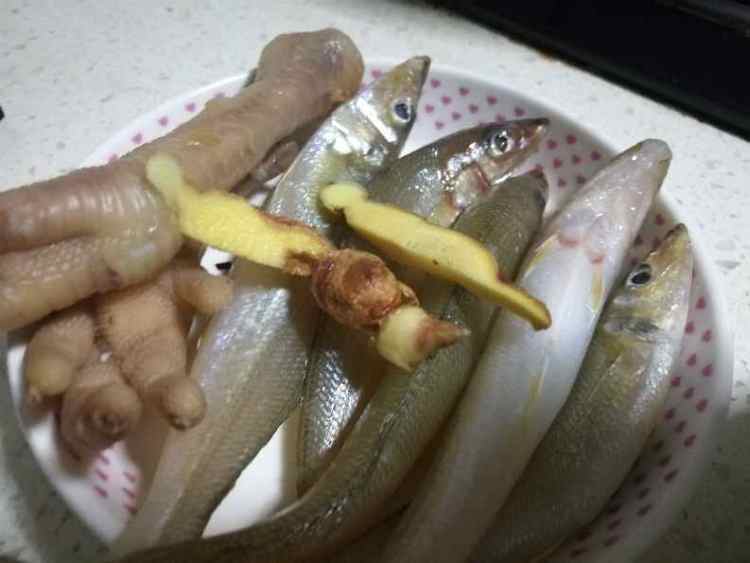 沙尖鱼豆腐汤步骤1