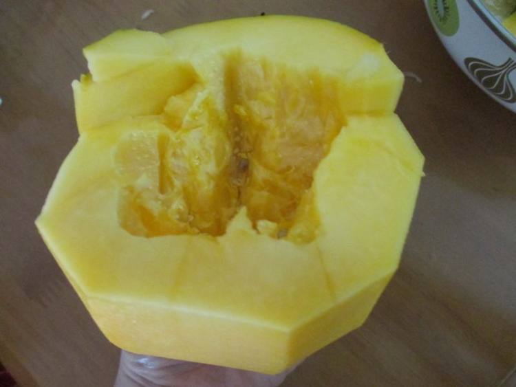 木瓜银耳糖水步骤1