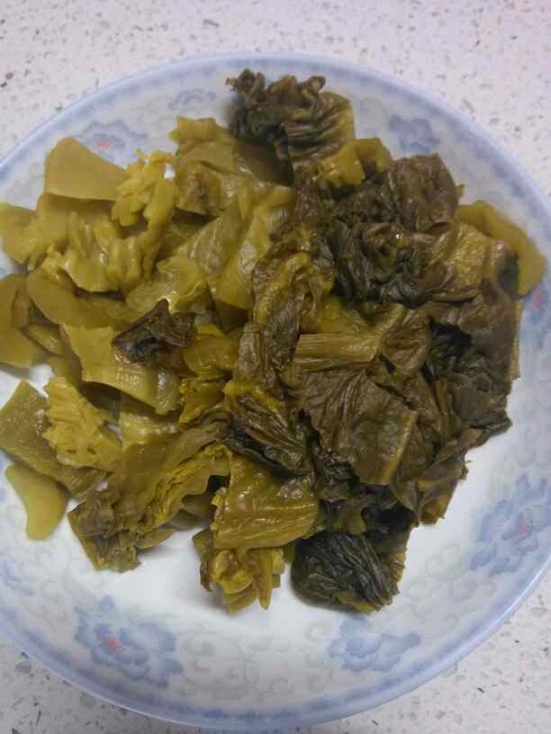 酸菜瘦肉汤步骤1