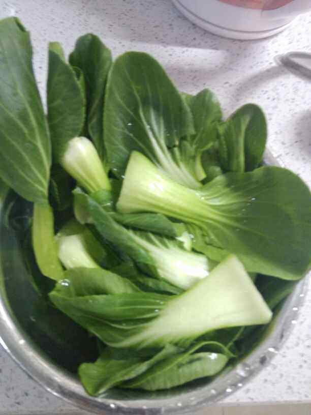 酸菜瘦肉汤步骤2