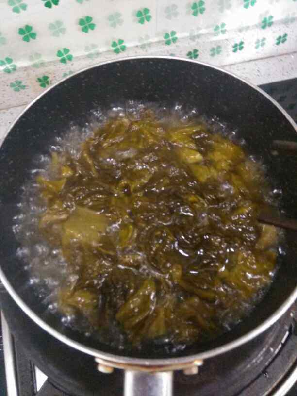 酸菜瘦肉汤步骤4