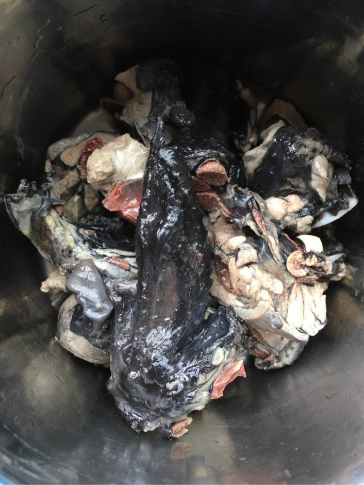 营养乌鸡煲步骤1