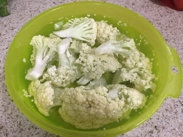 花菜肉片汤步骤1
