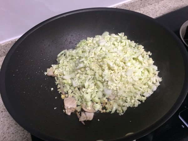 花菜肉片汤步骤8