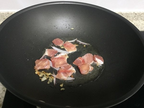 花菜肉片汤步骤7