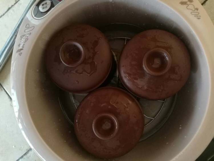 无花果花旗参炖瘦肉汤步骤5