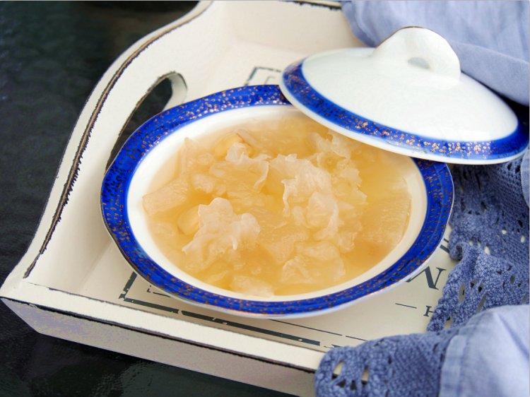 银耳雪梨汤步骤7