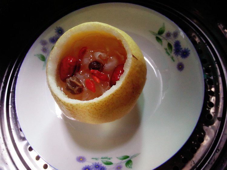 梨子银耳盅步骤9